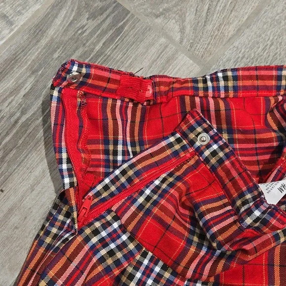 H &M GIRLS Red Plaid Pleated Skirt!!! (RED, GOLD, BLUE, BLACK & WHITE) - Picture 6 of 6